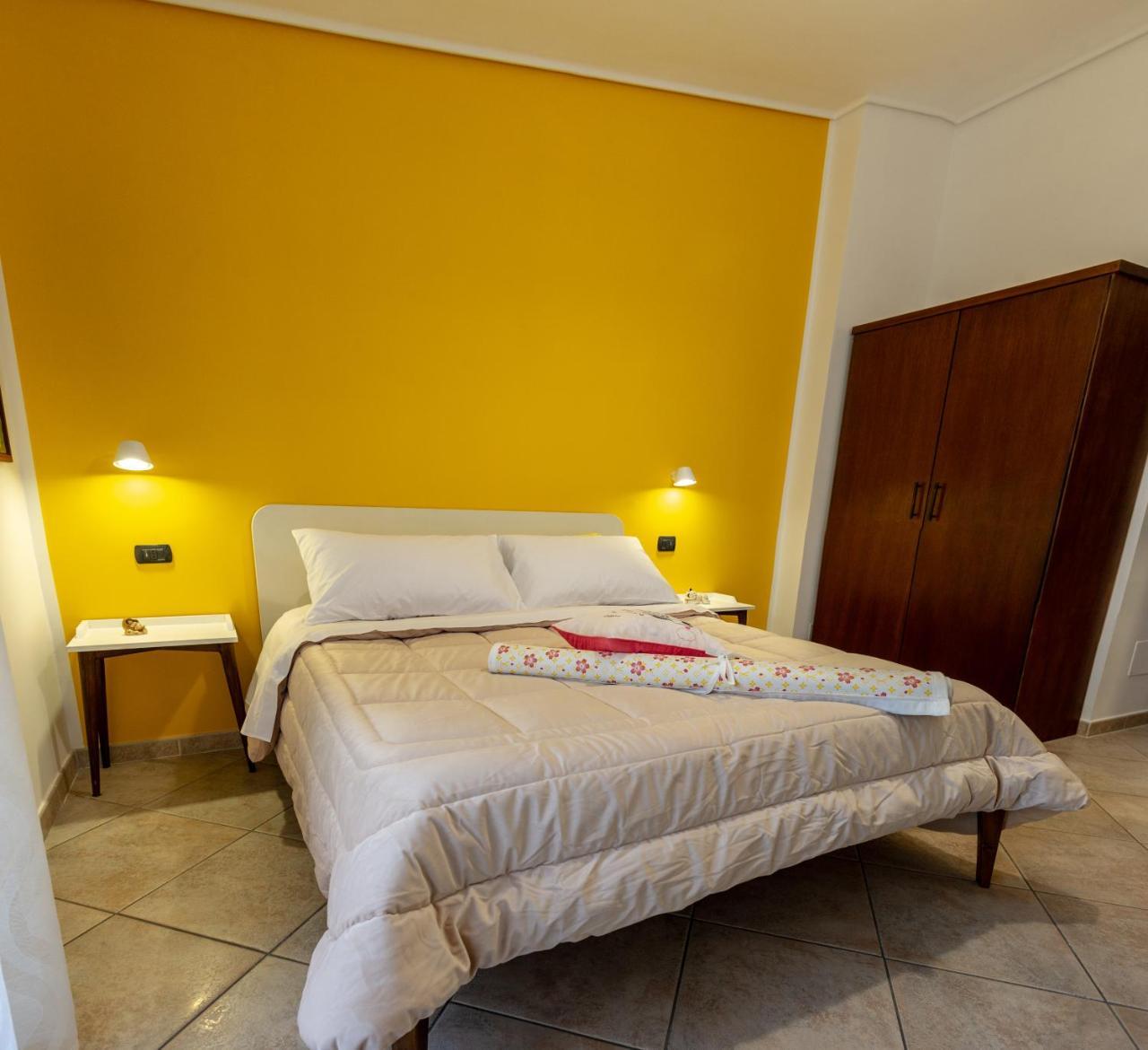 كاستيلاّماري دي ستا Ohana Bed And Breakfast المظهر الخارجي الصورة